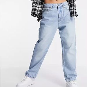 DTT Petite Veron Relaxed Fit Mom Jeans Light Blue Wash